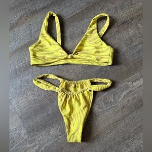 Skatie bikini in Tropicale yellow & brown animal print